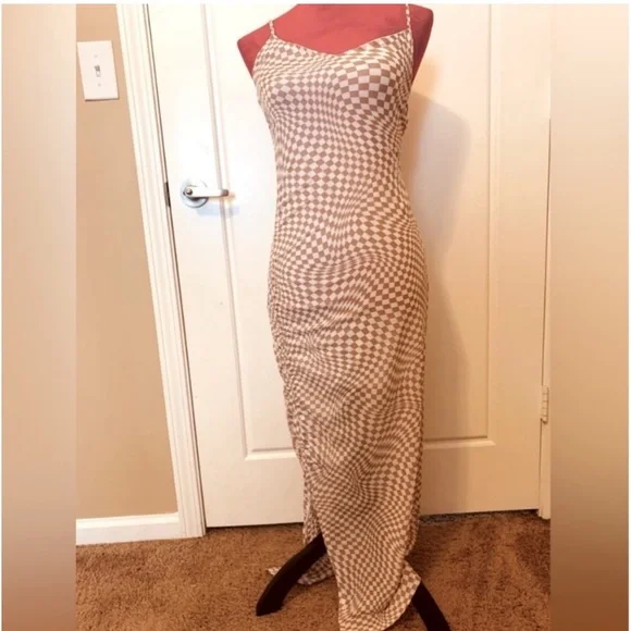 SPAGHETTI STRAP RUCHED PRINTED MAXI DRESS - Picture 3 of 12